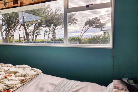 Photo of property in 15 Surrey Street, Orepuki, Riverton, 9881