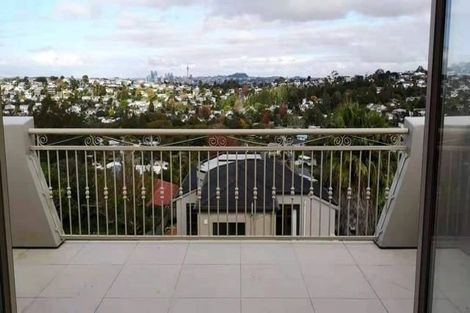 Photo of property in 11 Monarch Avenue, Hillcrest, Auckland, 0627