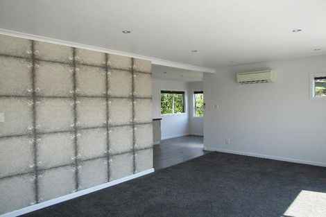 Photo of property in 13 Besley Place, Acacia Bay, Taupo, 3330