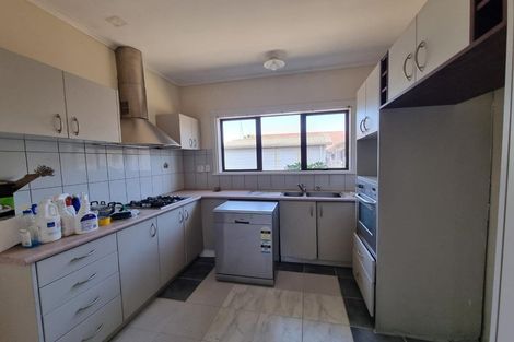 Photo of property in 10 Orakau Road, Mangere East, Auckland, 2024