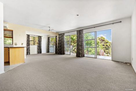 Photo of property in 96 Hadfield Street, Beach Haven, Auckland, 0626