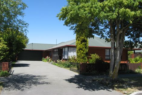 Photo of property in 9 Greystoke Lane, Avonhead, Christchurch, 8042