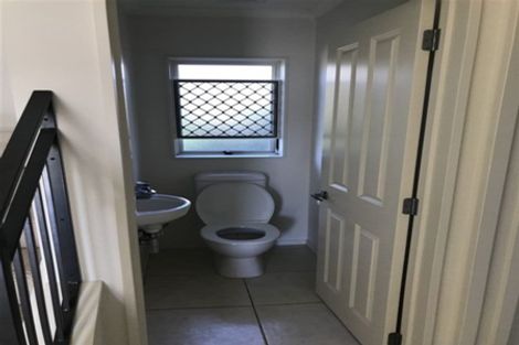 Photo of property in 3 Thyme Court, Flat Bush, Auckland, 2016