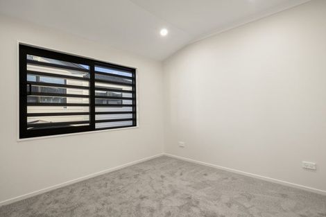 Photo of property in 38c Seymour Road, Sunnyvale, Auckland, 0612