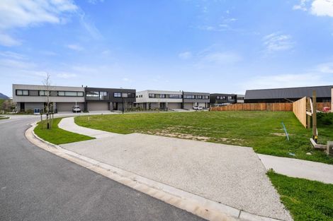 Photo of property in 12 Rubus Street, Wanaka, 9382