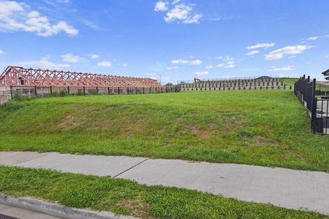 Photo of property in 32 Ridge Drive, Omokoroa, 3114