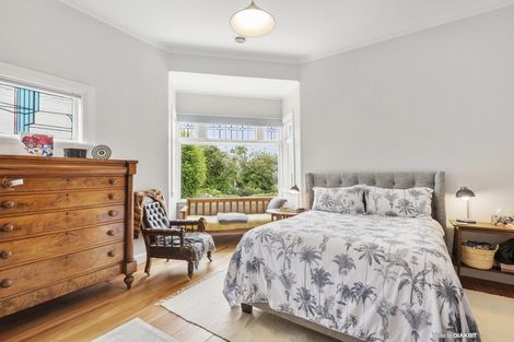 Photo of property in 35 Central Terrace, Kelburn, Wellington, 6012