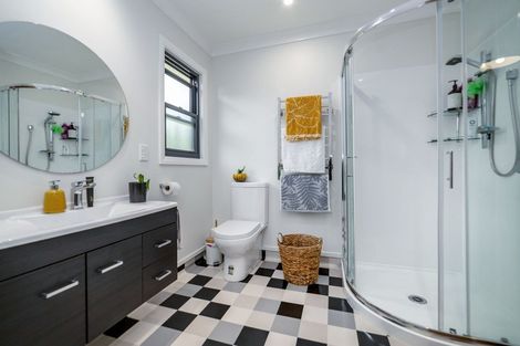 Photo of property in 2437 State Highway 2, Greytown, 5794