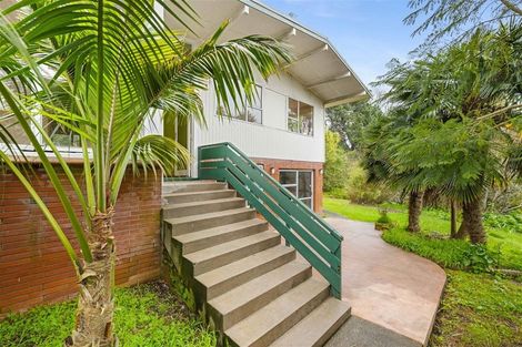 Photo of property in 16 Springside Place, New Lynn, Auckland, 0600