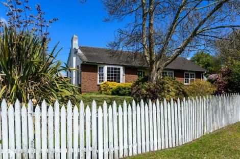 Photo of property in 2 Liane Place, Mangakakahi, Rotorua, 3015