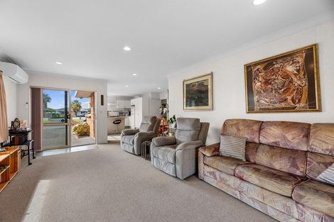 Photo of property in 64 Plateau Heights, Mount Maunganui, 3116