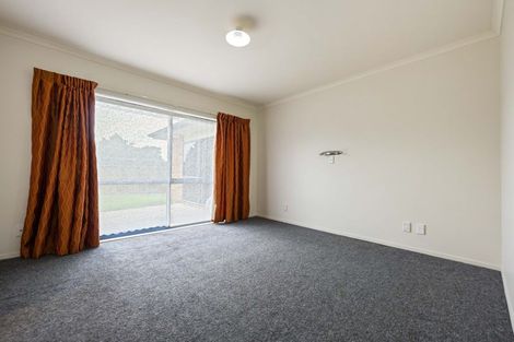 Photo of property in 14 Corsair Place, Melville, Hamilton, 3206