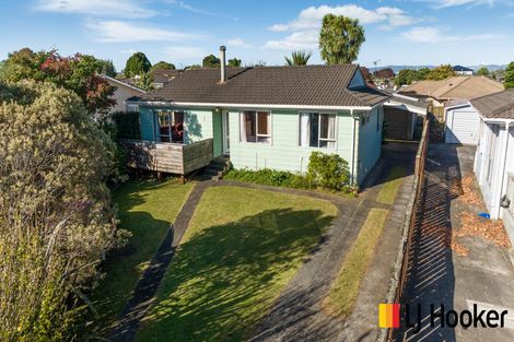 Photo of property in 22 Adel Place, Weymouth, Auckland, 2103