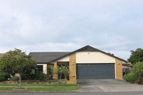 Photo of property in 220 Kilkenny Drive, East Tamaki Heights, Auckland, 2016
