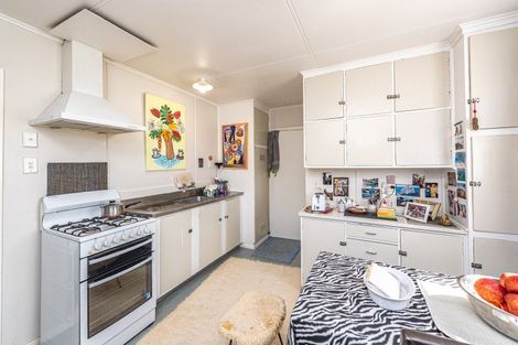 Photo of property in 14 Rogers Street, Castlecliff, Whanganui, 4501