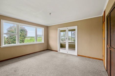 Photo of property in 342 Inland North Road, Tikorangi, Waitara, 4383