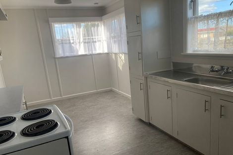 Photo of property in 7 Hayward Road, Ngatea, 3503