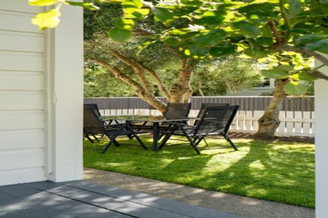 Photo of property in 18 Clare Street, Cambridge, 3434