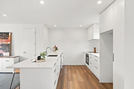 Photo of property in 2/233 Edgeware Road, Edgeware, Christchurch, 8013