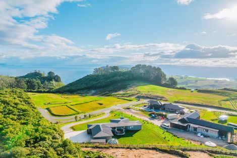 Photo of property in 5 Glendas Way, Acacia Bay, Taupo, 3385