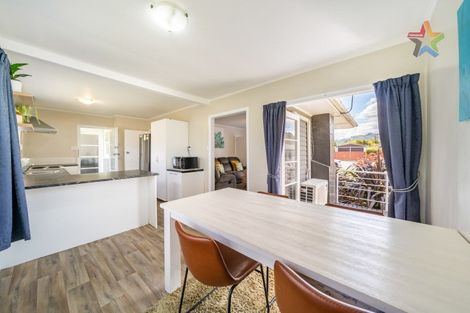 Photo of property in 5 Willow Grove, Wainuiomata, Lower Hutt, 5014