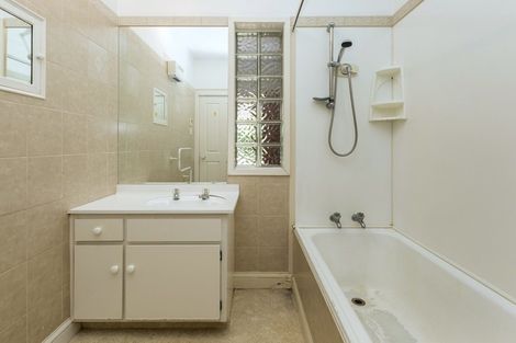 Photo of property in 30 Hamilton Avenue, Ilam, Christchurch, 8041