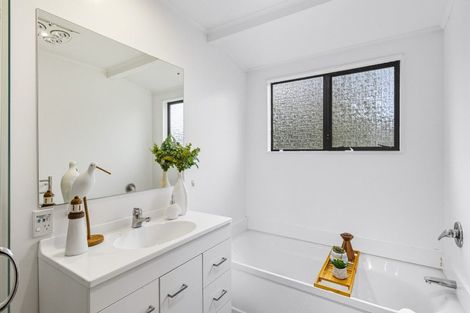 Photo of property in 61 Ocean Road, Paraparaumu Beach, Paraparaumu, 5032