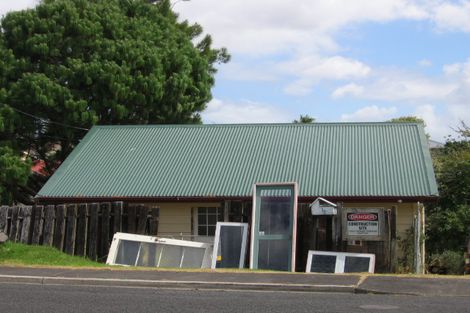 Photo of property in 4 Cresta Avenue, Beach Haven, Auckland, 0626