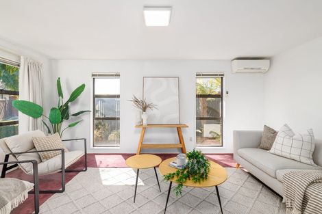 Photo of property in 2/10 Guise Lane, Hillmorton, Christchurch, 8025