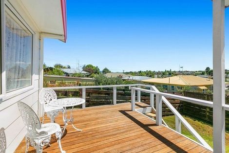 Photo of property in 132a Sutherland Road, Brookfield, Tauranga, 3110
