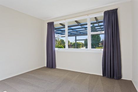 Photo of property in 2 Gloaming Place, Sockburn, Christchurch, 8042