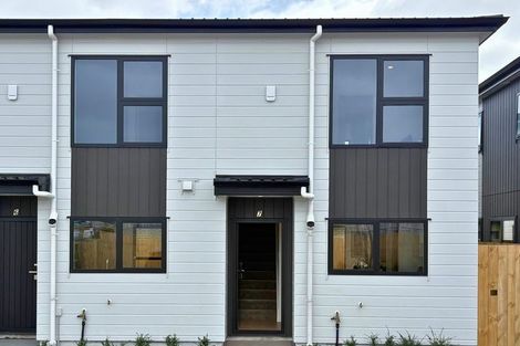 Photo of property in 10/32 Tapuwae Way, Mangere Bridge, 2022