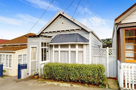 Photo of property in 9 Herald Terrace, Berhampore, Wellington, 6023