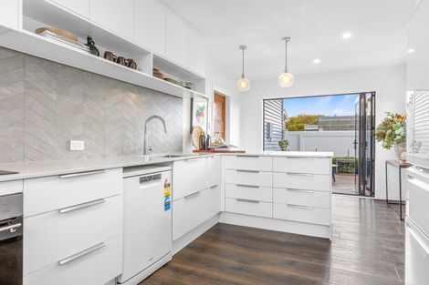 Photo of property in 159 Waimea Terrace, Beckenham, Christchurch, 8023