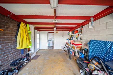 Photo of property in 5 Union Street, Merrilands, New Plymouth, 4312