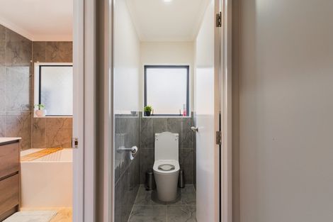 Photo of property in 4 Senator Drive, Manurewa, Auckland, 2105