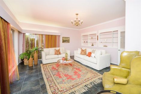 Photo of property in 24 La Lena Grove, Fitzherbert, Palmerston North, 4410