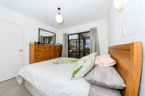 Photo of property in 3 Dolbear Street, Titirangi, Auckland, 0604