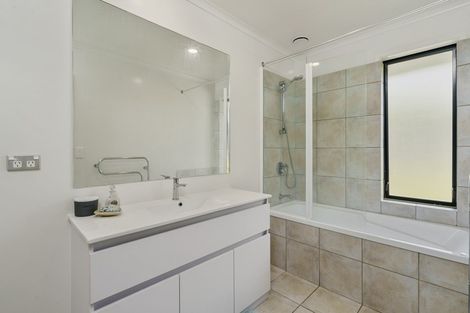 Photo of property in 10 Amber Lane, Kerikeri, 0230