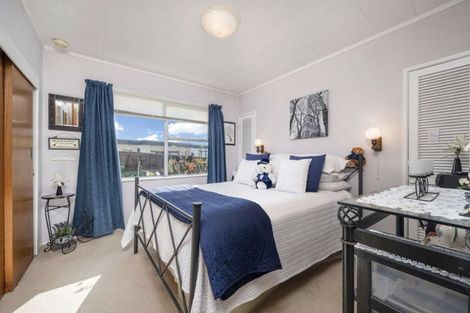 Photo of property in 10 Leewood Place, Pakuranga Heights, Auckland, 2010