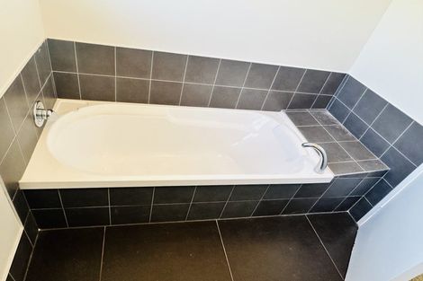 Photo of property in 11 Mcewan Place, Fitzroy, Hamilton, 3206