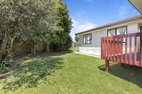 Photo of property in 2/5 Ebenezer Way, Clendon Park, Auckland, 2103