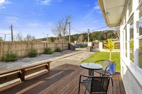 Photo of property in 360 Stokes Valley Road, Stokes Valley, Lower Hutt, 5019