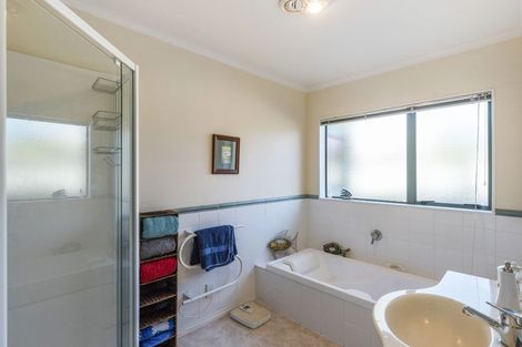 Photo of property in 95 Cedar Drive, Paraparaumu Beach, Paraparaumu, 5032