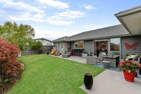 Photo of property in 3 Kamahi Crescent, Papamoa Beach, Papamoa, 3118