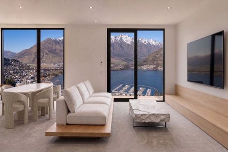 Photo of property in 88 Middleton Road, Queenstown Hill, Queenstown, 9300