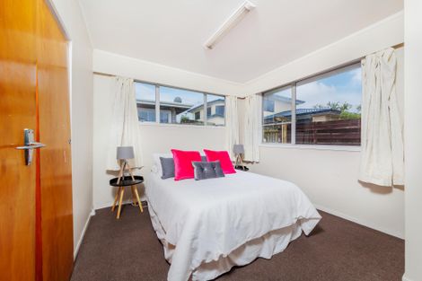 Photo of property in 2/3 Martin Road, Manurewa, Auckland, 2102