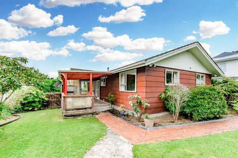 Photo of property in 13 Hookway Grove, Paraparaumu, 5032