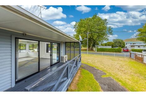 Photo of property in 13 Kamaka Road, Mangere Bridge, Auckland, 2022