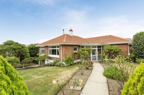 Photo of property in 2 Wycolla Avenue, Saint Clair, Dunedin, 9012